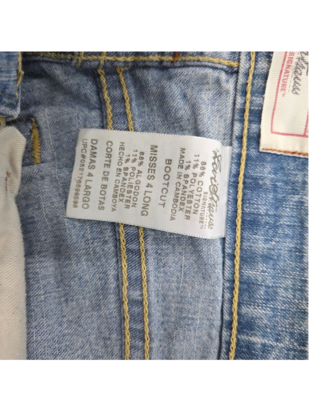 Vintage Levi's Light Blue Boot Cut Women's Jeans Size 4L - Picture 4 of 6